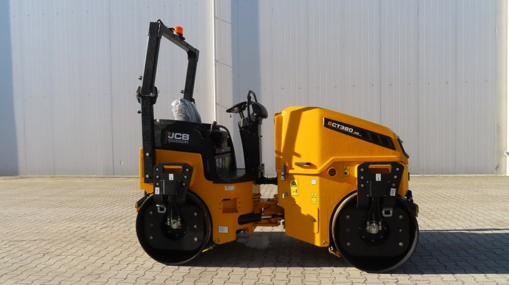 JCB CT380-130 - 压路机:图1 JCB CT380-130 - 压路机:图1