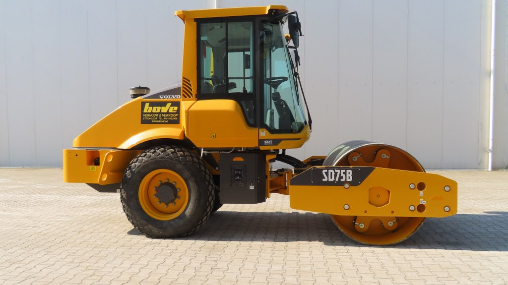 Volvo SD75 B - 压实机:图1 Volvo SD75 B - 压实机:图1