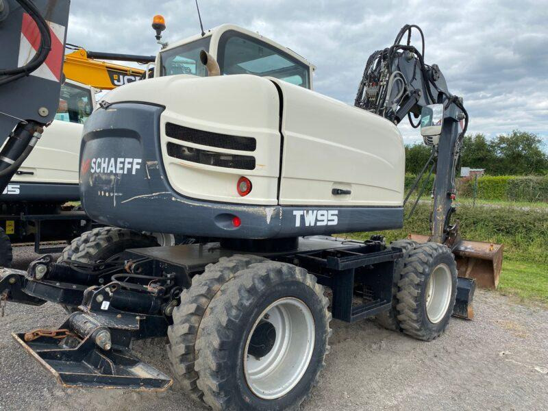 Terex TW95 - 轮式挖掘机:图3 Terex TW95 - 轮式挖掘机:图3