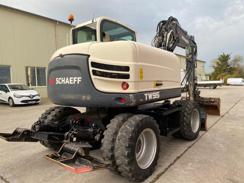 Terex TW95 - 轮式挖掘机:图3 Terex TW95 - 轮式挖掘机:图3