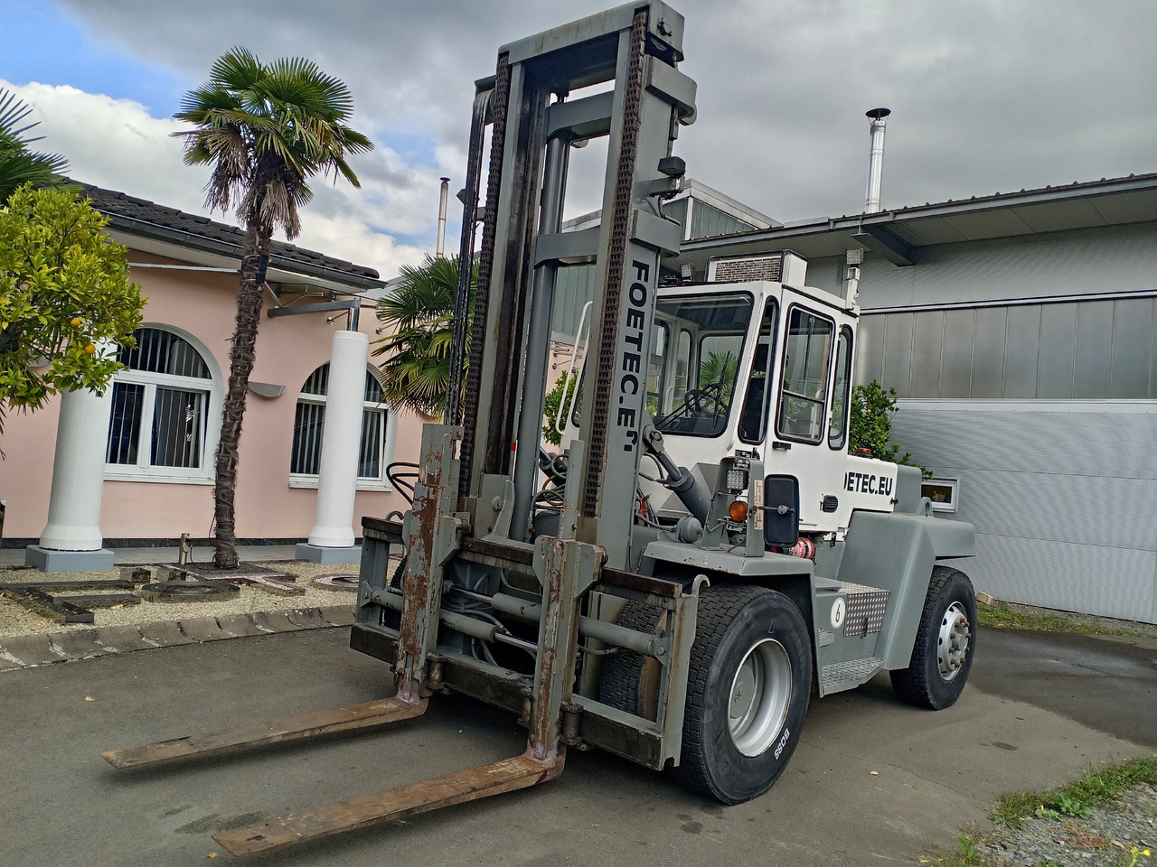 SVETRUCK Schwerlastgabelstapler 1060-30 - 柴油叉车:图1 SVETRUCK Schwerlastgabelstapler 1060-30 - 柴油叉车:图1