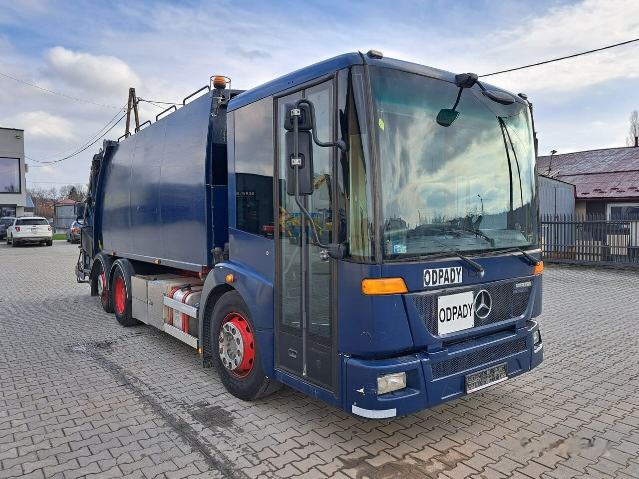 垃圾车 Mercedes-Benz Econic:图1