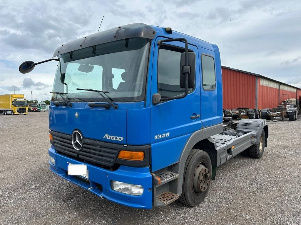 Mercedes-Benz 1328 LS 4X2 serie 1277 - 牵引车:图1 Mercedes-Benz 1328 LS 4X2 serie 1277 - 牵引车:图1