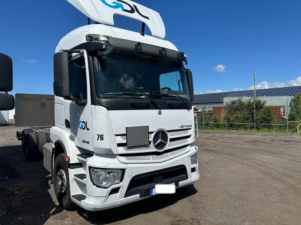 Mercedes-Benz Actros 2546 Serie 9375 - 驾驶室底盘卡车:图2 Mercedes-Benz Actros 2546 Serie 9375 - 驾驶室底盘卡车:图2