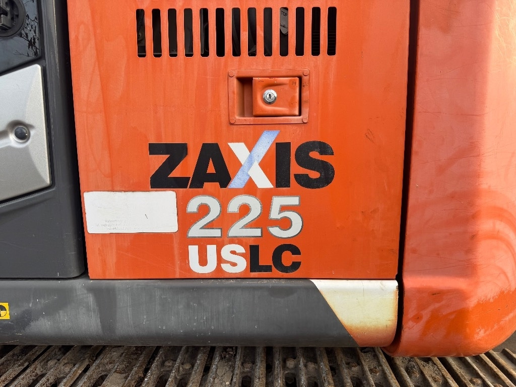 Hitachi ZX 225 US LC-3 - 履带式挖掘机:图2 Hitachi ZX 225 US LC-3 - 履带式挖掘机:图2