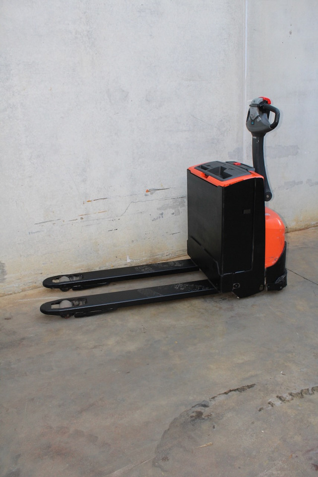 BT LWE 160 - 码垛车:图2 BT LWE 160 - 码垛车:图2