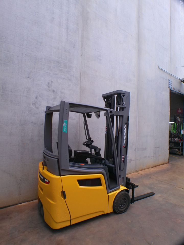 Jungheinrich EFG 213 550 DZ - 电动叉车:图2 Jungheinrich EFG 213 550 DZ - 电动叉车:图2
