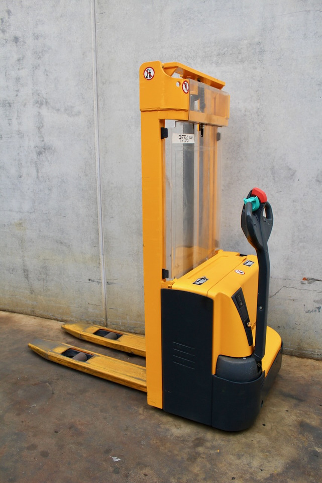 Jungheinrich EJC 110 290 ZT - 堆垛机:图1 Jungheinrich EJC 110 290 ZT - 堆垛机:图1