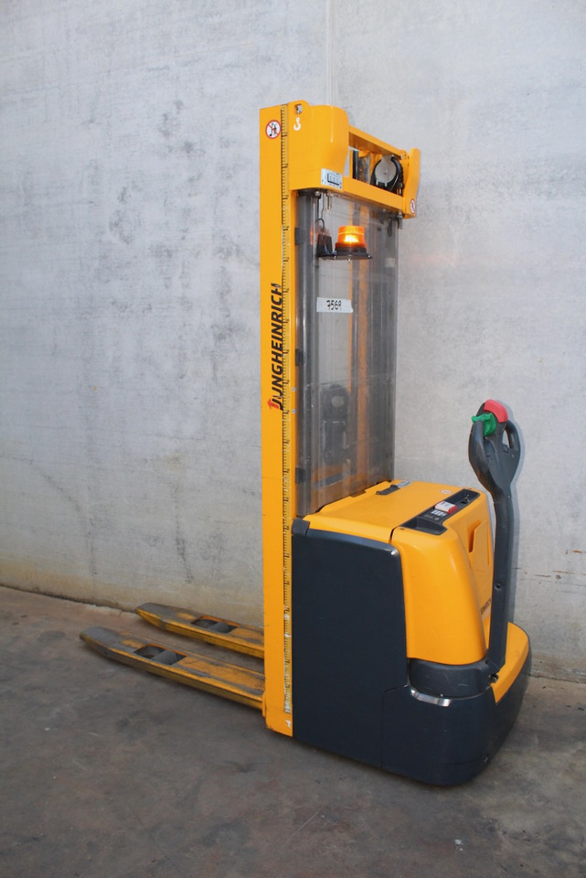 Jungheinrich EJC 214 535 DZ - 堆垛机:图1 Jungheinrich EJC 214 535 DZ - 堆垛机:图1