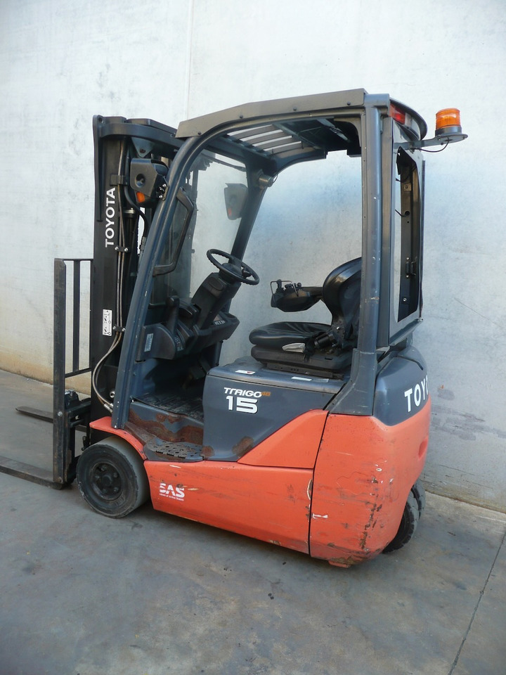 Toyota 8FBE15T - 电动叉车:图4 Toyota 8FBE15T - 电动叉车:图4