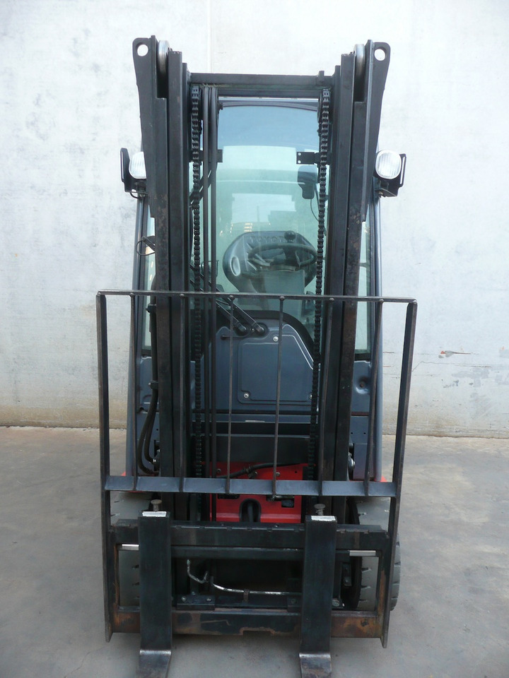 Toyota 8FBE15T - 电动叉车:图5 Toyota 8FBE15T - 电动叉车:图5