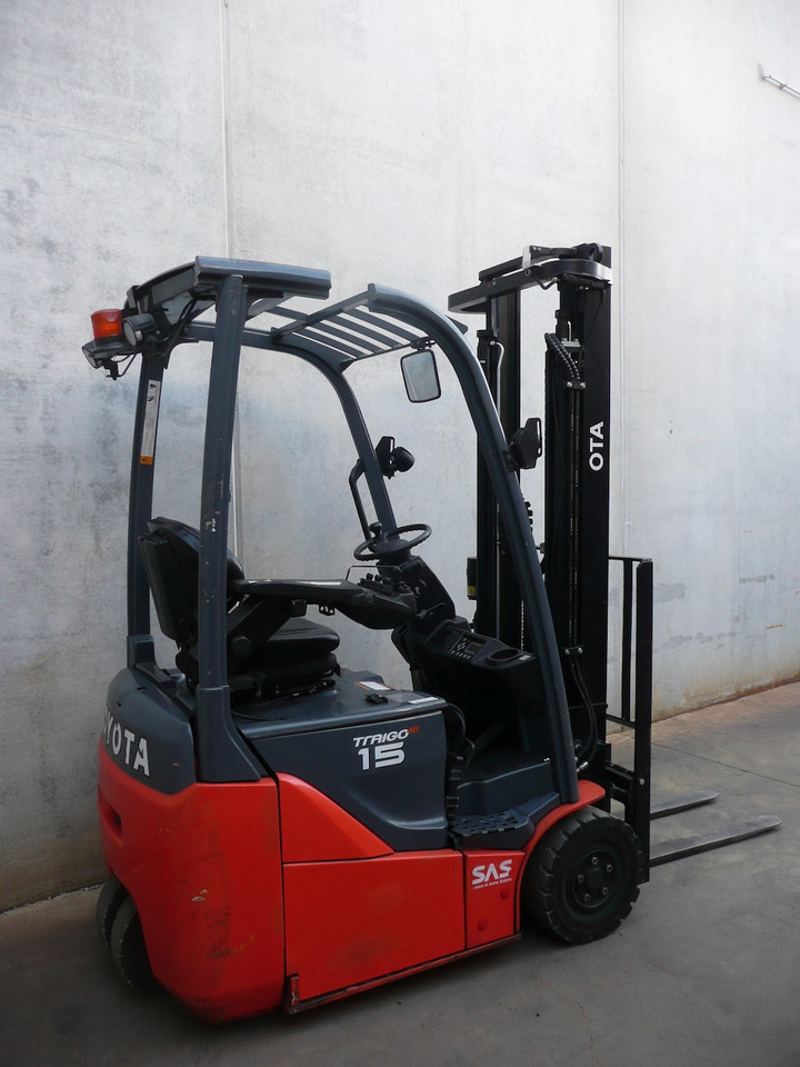 Toyota 8FBE15T - 电动叉车:图2 Toyota 8FBE15T - 电动叉车:图2