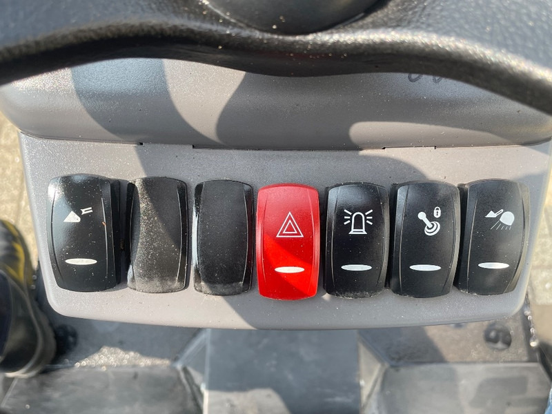 轮式装载机 Giant G 2200 E：图19