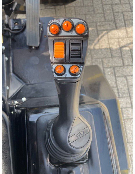 轮式装载机 Giant G 2200 E：图18