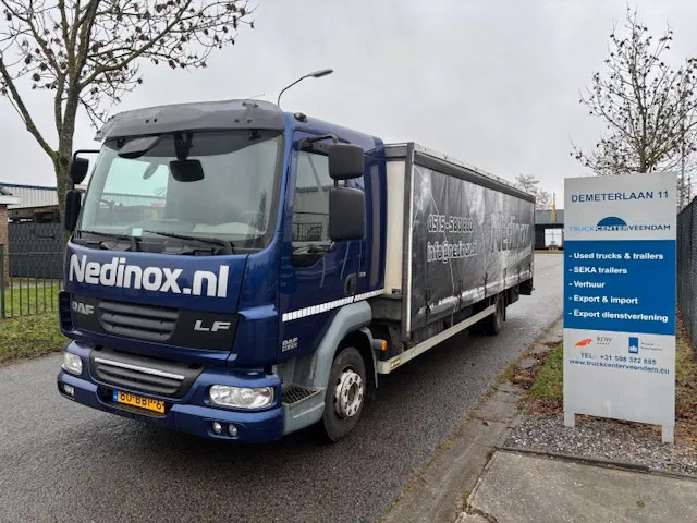 DAF LF 45 210 curtainslider open top roof steel transport MOT 04-2026 - 侧帘卡车:图1 DAF LF 45 210 curtainslider open top roof steel transport MOT 04-2026 - 侧帘卡车:图1