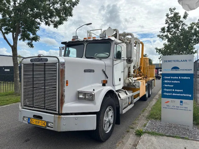 Freightliner 3 AXLE RIGID BODY chassis cabine - 驾驶室底盘卡车:图3 Freightliner 3 AXLE RIGID BODY chassis cabine - 驾驶室底盘卡车:图3