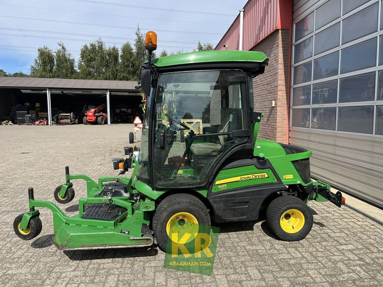 1585 John Deere  - 园林割草机:图4 1585 John Deere  - 园林割草机:图4