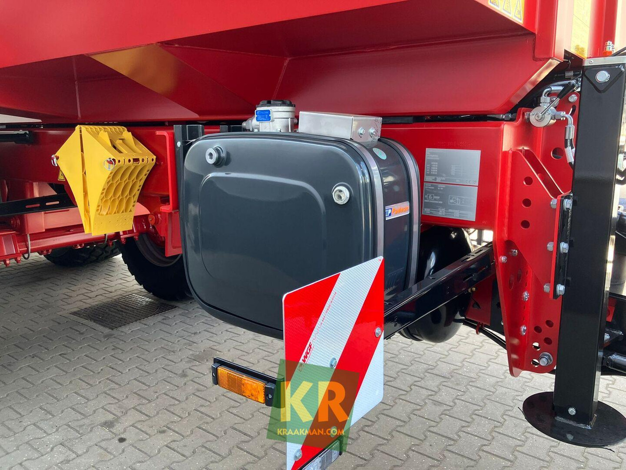 BIG BODY 900 Krampe - 农场自卸拖车/ 自卸车:图2 BIG BODY 900 Krampe - 农场自卸拖车/ 自卸车:图2