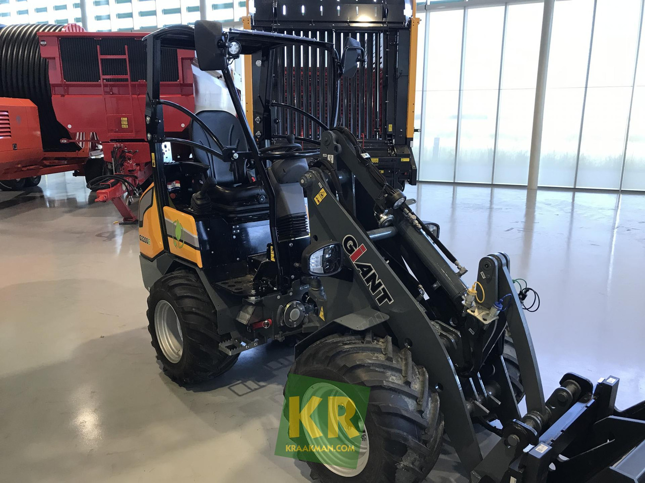 Giant G2200E - 紧凑型装载机:图2 Giant G2200E - 紧凑型装载机:图2