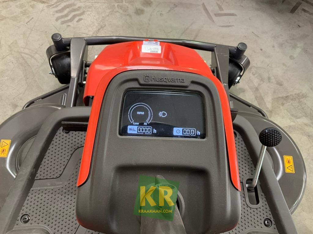 Husqvarna R318X - 园林割草机:图3 Husqvarna R318X - 园林割草机:图3