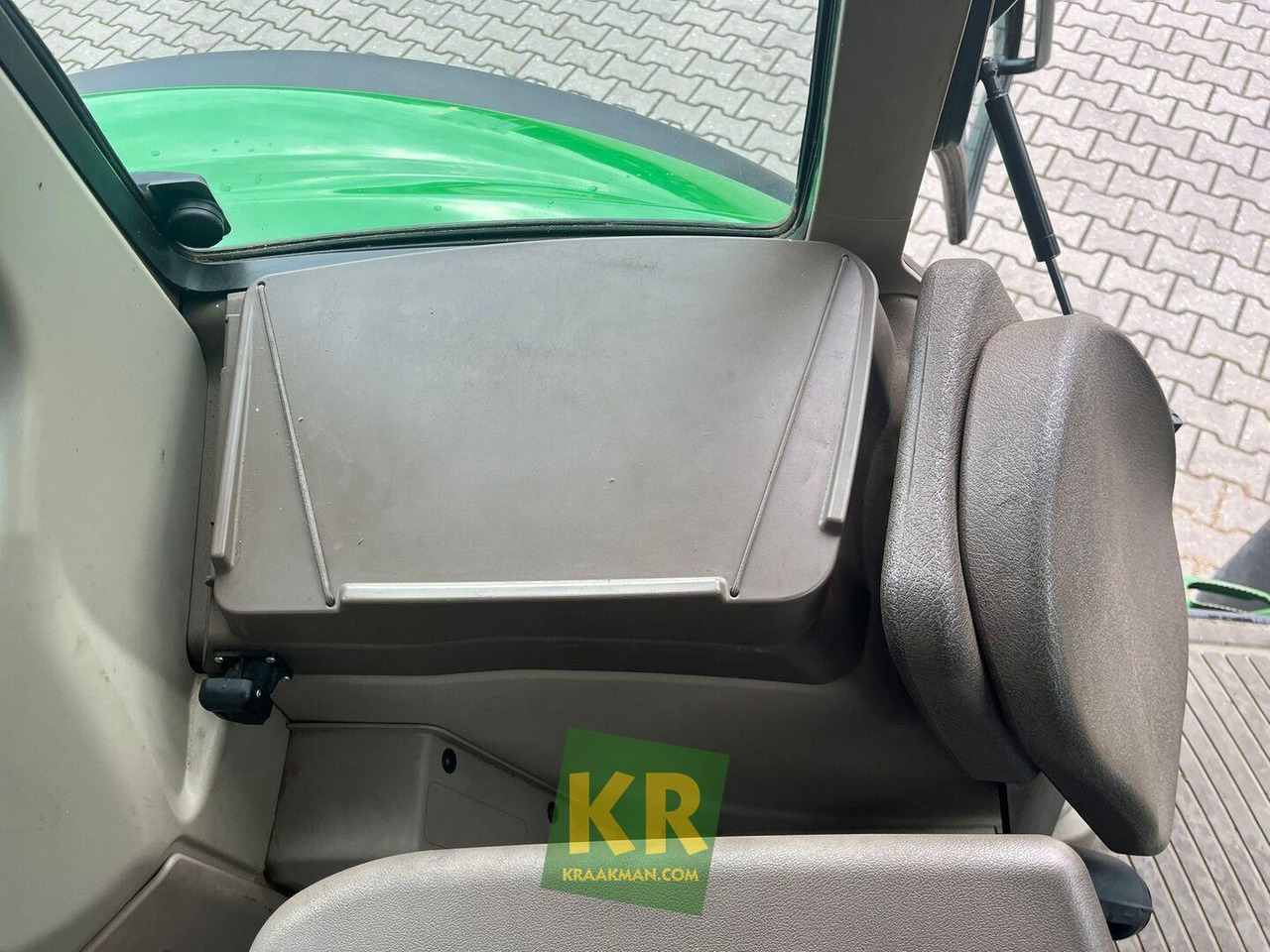 John Deere 6120M - 拖拉机:图3 John Deere 6120M - 拖拉机:图3