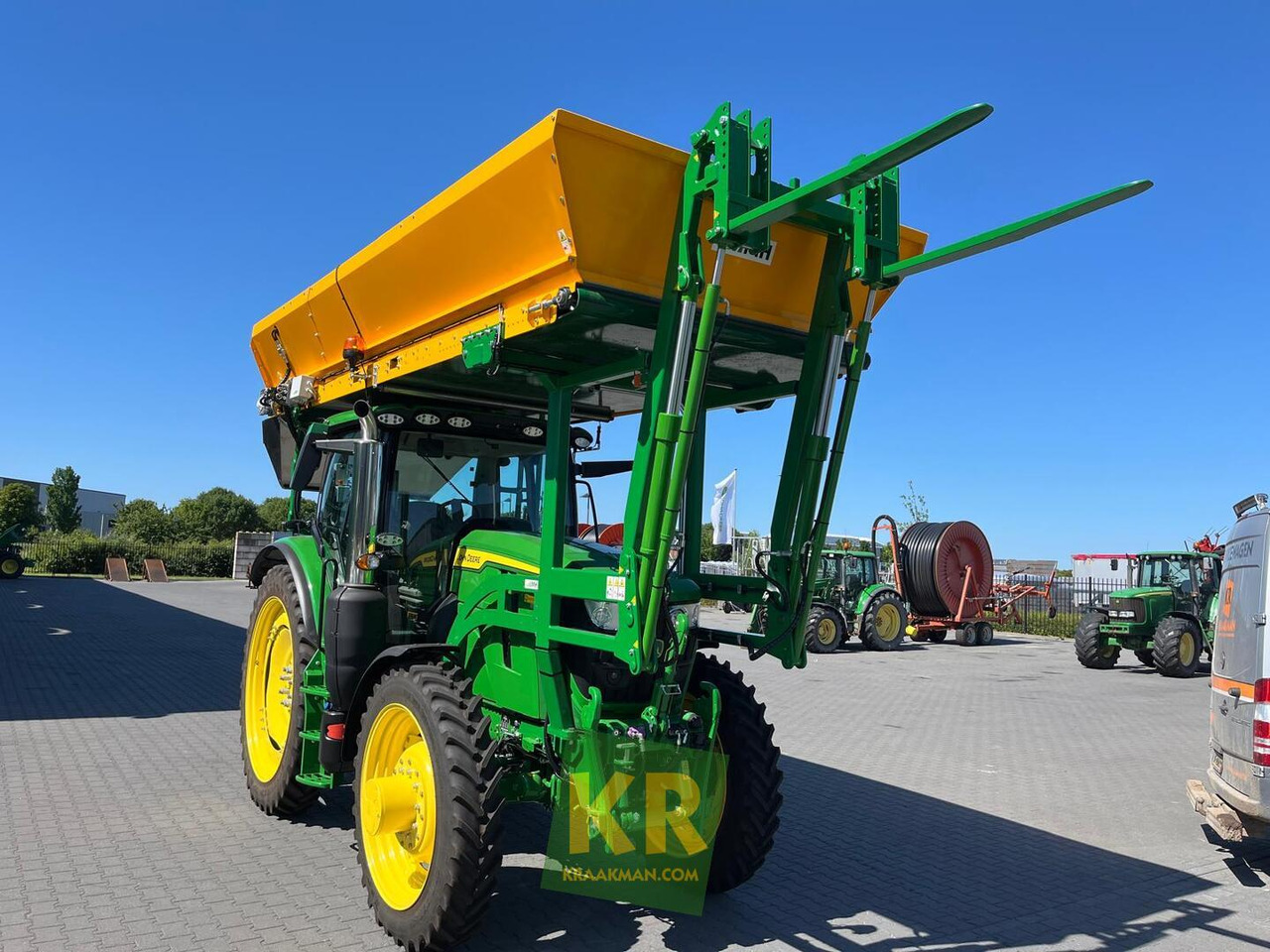 John Deere 6R 155 - 拖拉机:图3 John Deere 6R 155 - 拖拉机:图3