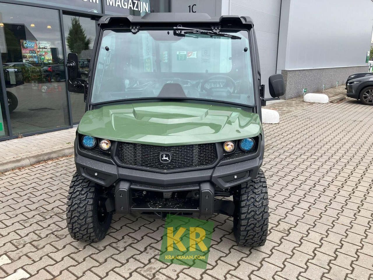 John Deere XUV875M - 全地形车:图5 John Deere XUV875M - 全地形车:图5