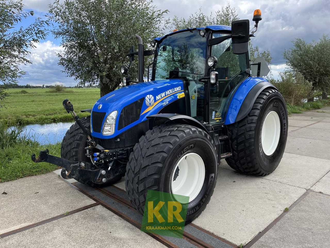 T5.95 New Holland - 拖拉机:图1 T5.95 New Holland - 拖拉机:图1