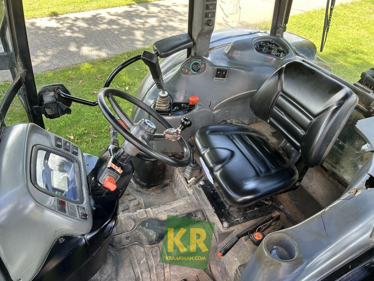 TN75S New Holland - 拖拉机:图5 TN75S New Holland - 拖拉机:图5