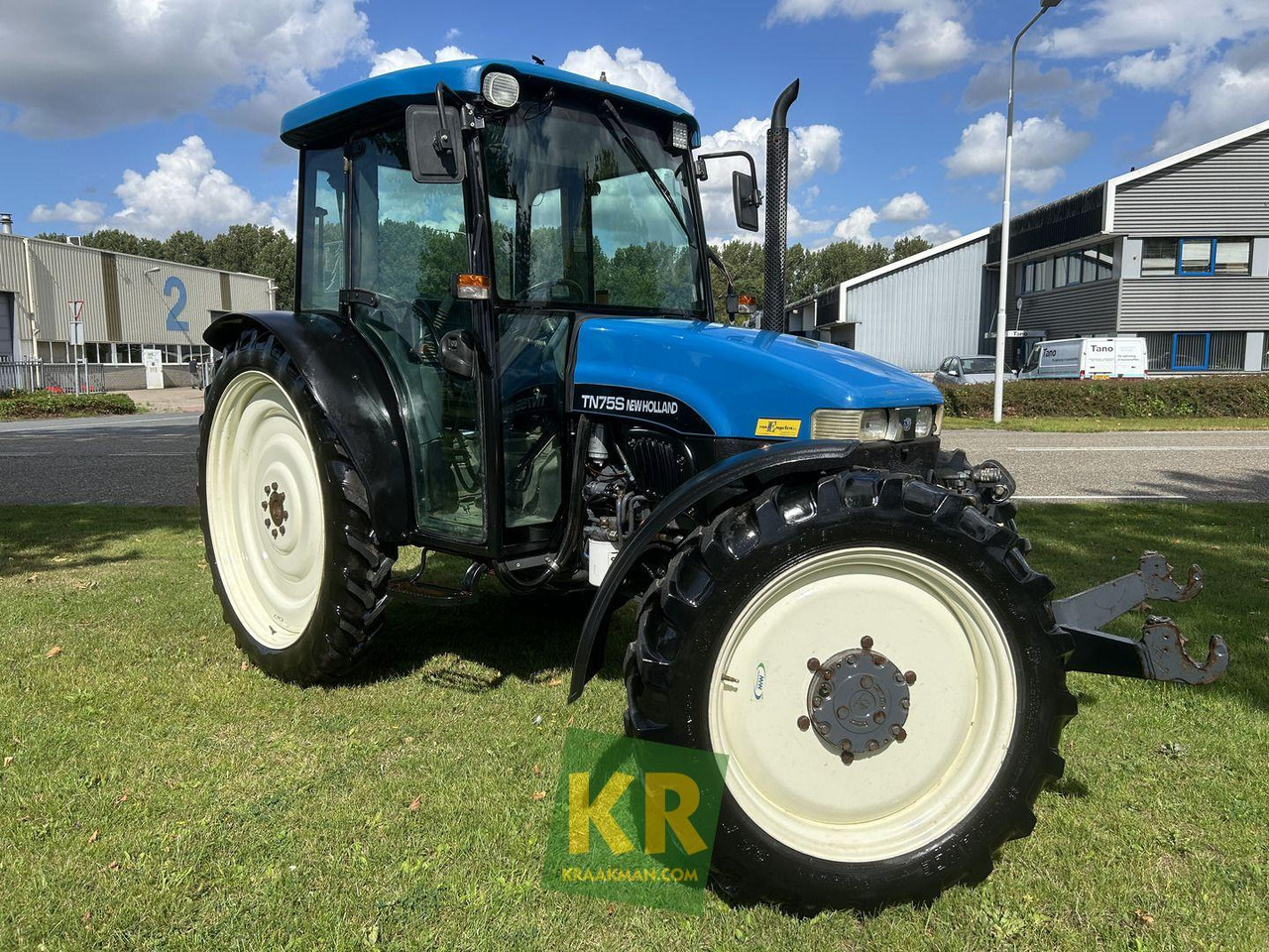 TN75S New Holland - 拖拉机:图1 TN75S New Holland - 拖拉机:图1