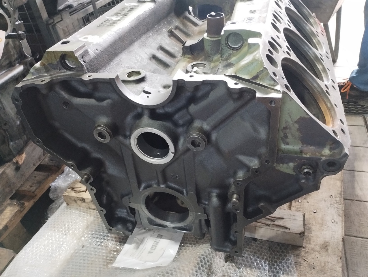 BLOK SILNIKA Mercedes OM 402 V8 - 汽缸体 适用于 卡车:图4 BLOK SILNIKA Mercedes OM 402 V8 - 汽缸体 适用于 卡车:图4