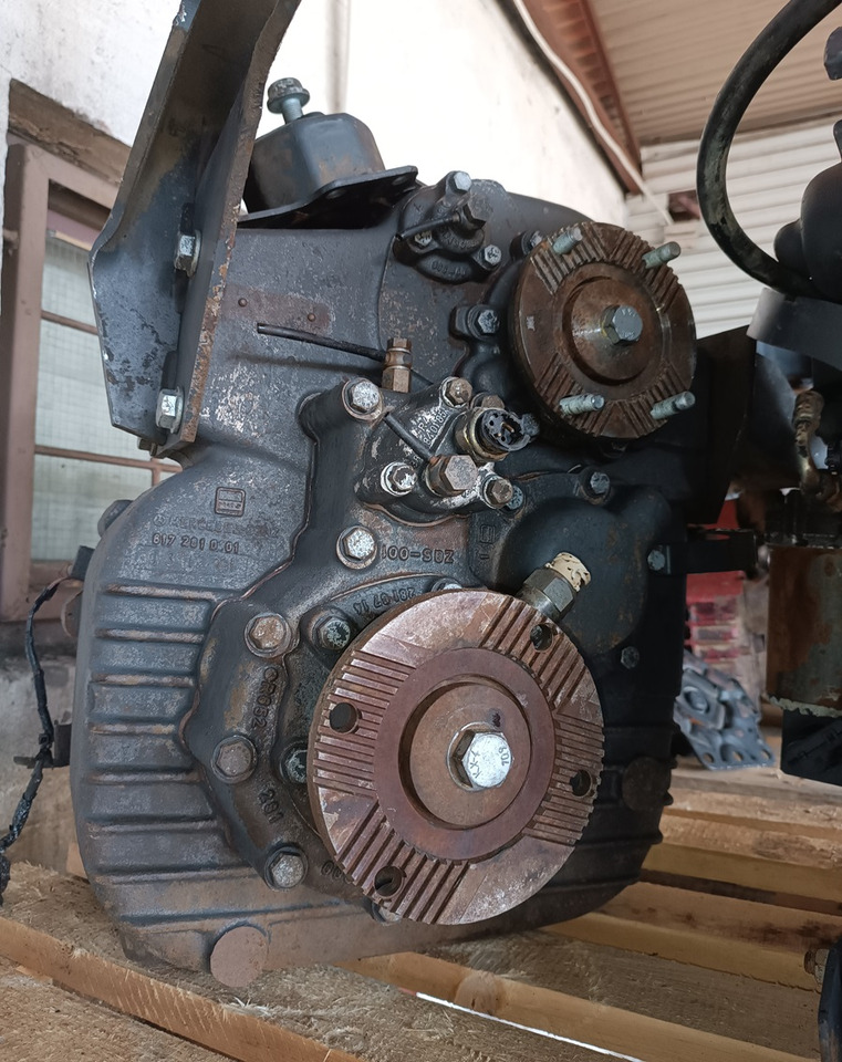 MERCEDES-BENZ SKRZYNIA ROZDZIELCZA REDUKTOR ATEGO 4x4 VG900 1328 1325 1329 - 传动装置:图1 MERCEDES-BENZ SKRZYNIA ROZDZIELCZA REDUKTOR ATEGO 4x4 VG900 1328 1325 1329 - 传动装置:图1