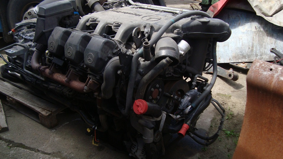 Mercedes Benz Actros MP3 OM501 V6 - 发动机及其零件:图3 Mercedes Benz Actros MP3 OM501 V6 - 发动机及其零件:图3
