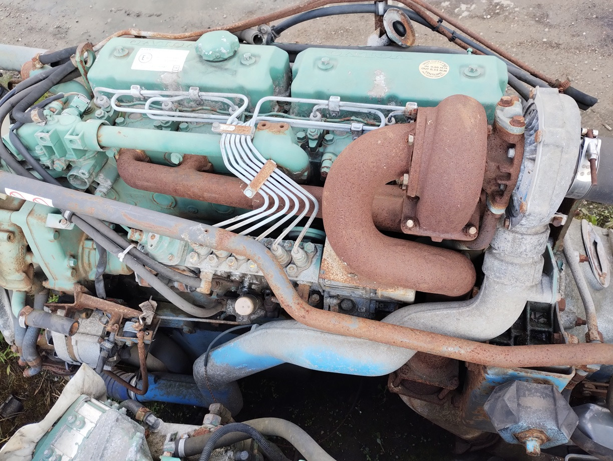 SILNIK CZĘŚCI ENGINE PARTS WAŁ KORBOWY WAŁEK ROZRZADU POMPA WTRYSKOWA VOLVO FL TD 63 E - 发动机及其零件:图2 SILNIK CZĘŚCI ENGINE PARTS WAŁ KORBOWY WAŁEK ROZRZADU POMPA WTRYSKOWA VOLVO FL TD 63 E - 发动机及其零件:图2