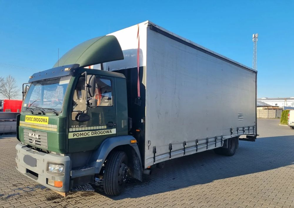 MAN LE 15 220 - 拖吊车:图1 MAN LE 15 220 - 拖吊车:图1