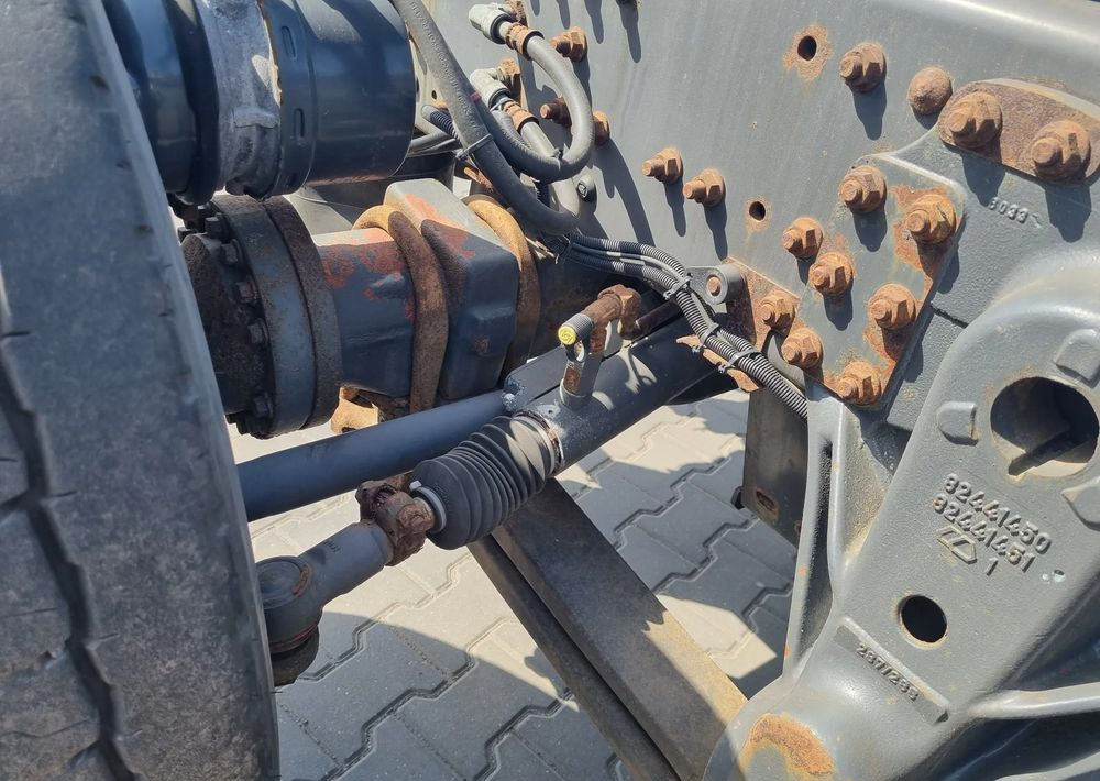 Volvo FE 340 - 驾驶室底盘卡车:图5 Volvo FE 340 - 驾驶室底盘卡车:图5