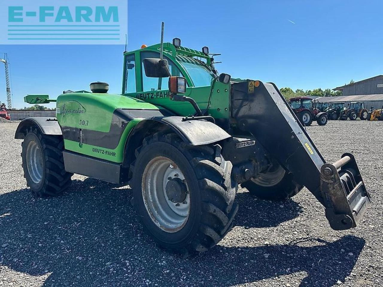 Deutz-Fahr agrovector 30.7 - 伸缩臂叉装车:图1 Deutz-Fahr agrovector 30.7 - 伸缩臂叉装车:图1