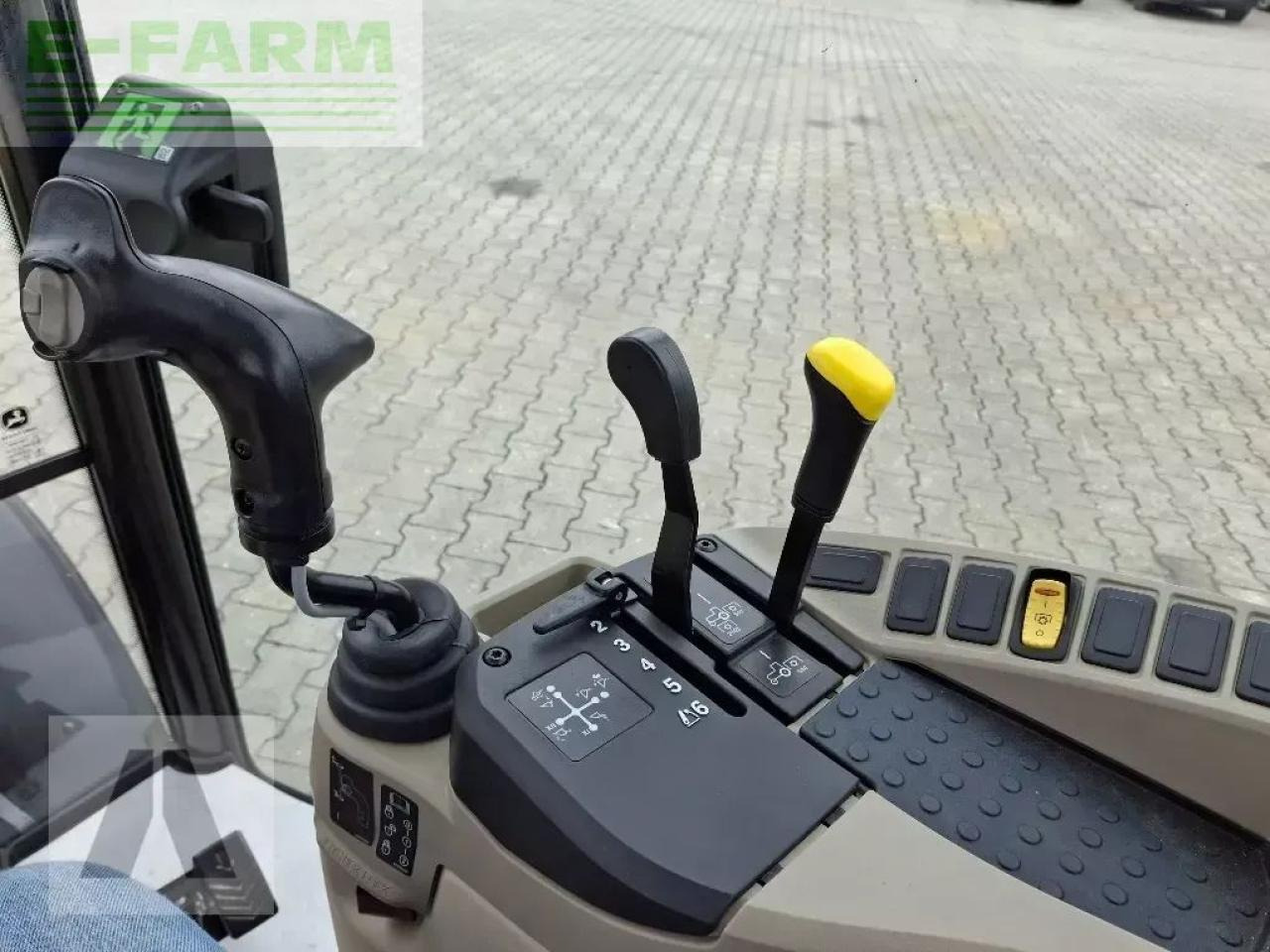 John Deere 3046r - 拖拉机:图5 John Deere 3046r - 拖拉机:图5