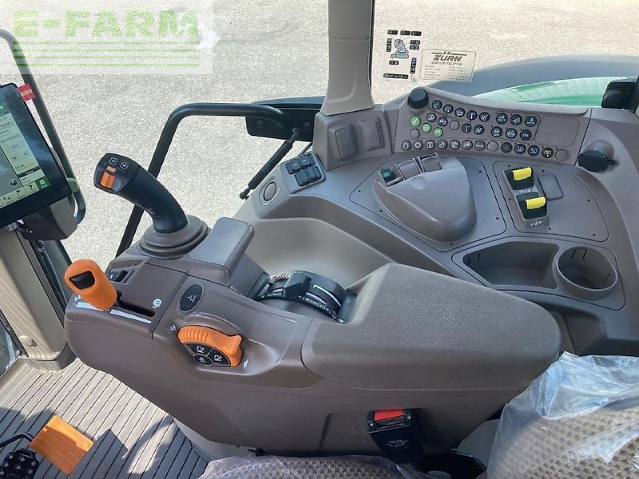 拖拉机 John Deere 6100m:图17 拖拉机 John Deere 6100m:图17