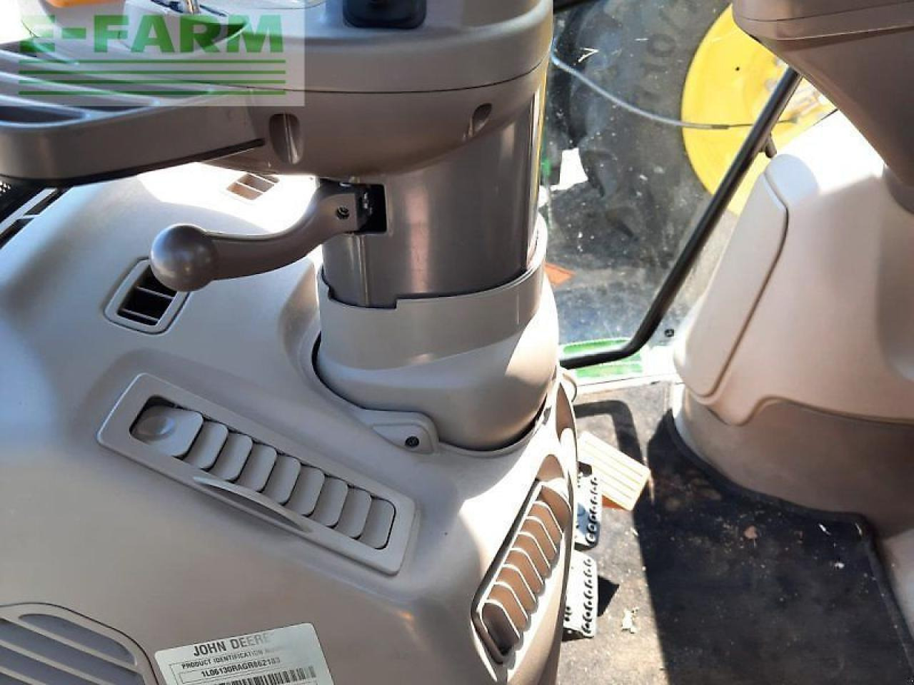 John Deere 6130r 6130 r - 拖拉机:图4 John Deere 6130r 6130 r - 拖拉机:图4