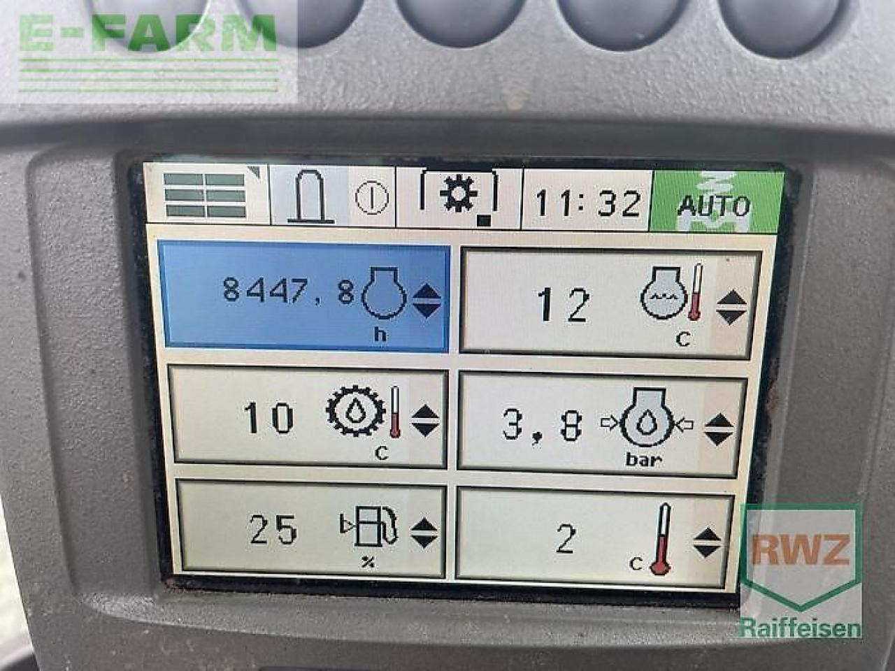 John Deere 6830 Premium - 拖拉机:图2 John Deere 6830 Premium - 拖拉机:图2