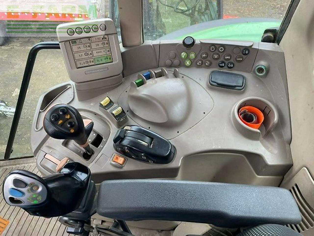 John Deere 6830 premium - 拖拉机:图3 John Deere 6830 premium - 拖拉机:图3