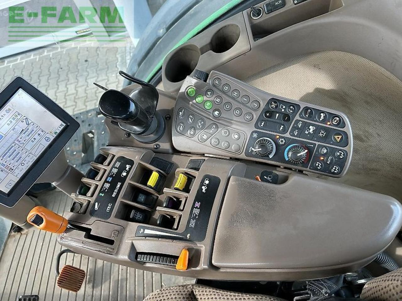 拖拉机 John Deere 8335r:图9 拖拉机 John Deere 8335r:图9
