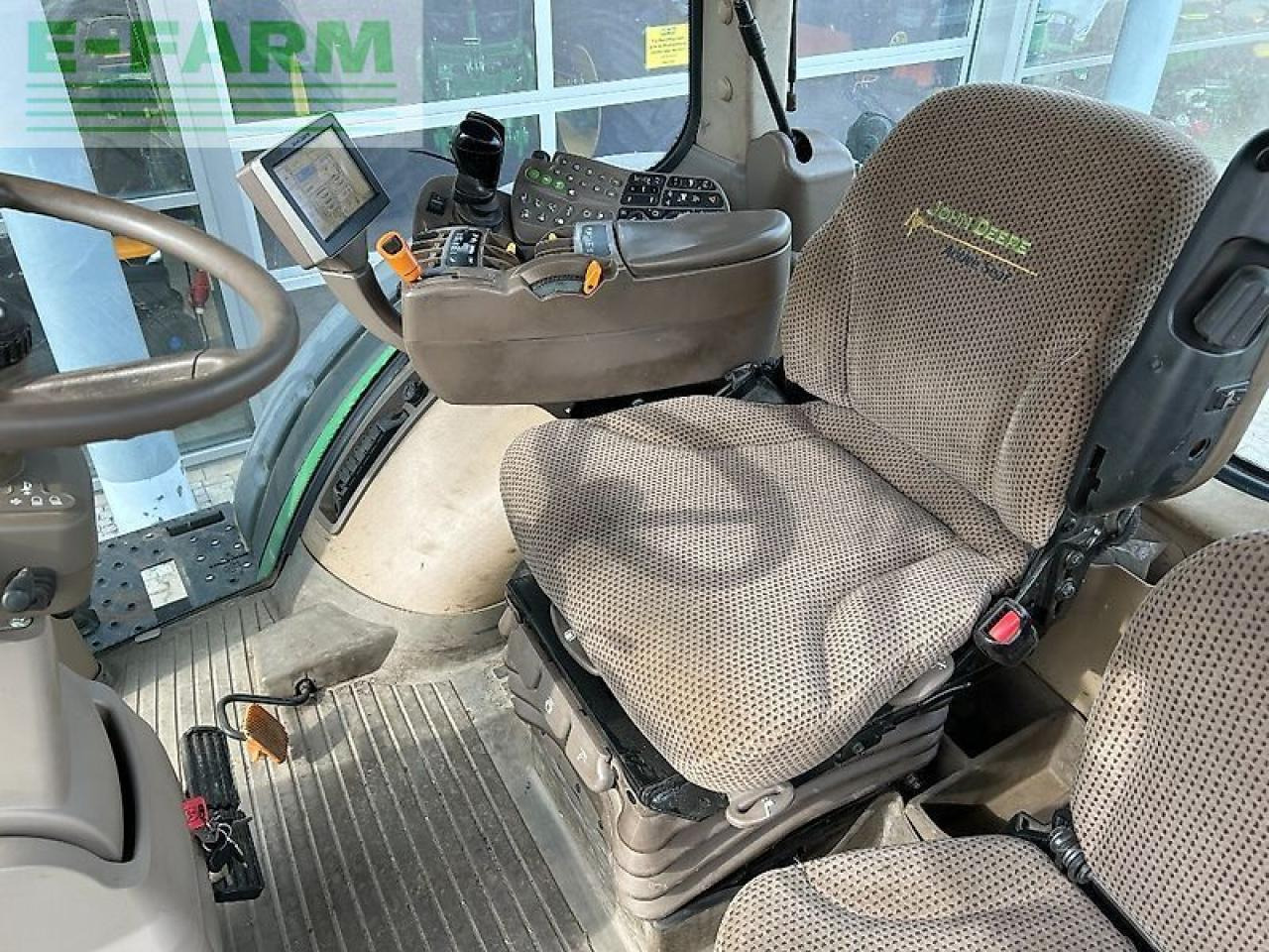 拖拉机 John Deere 8335r:图11 拖拉机 John Deere 8335r:图11