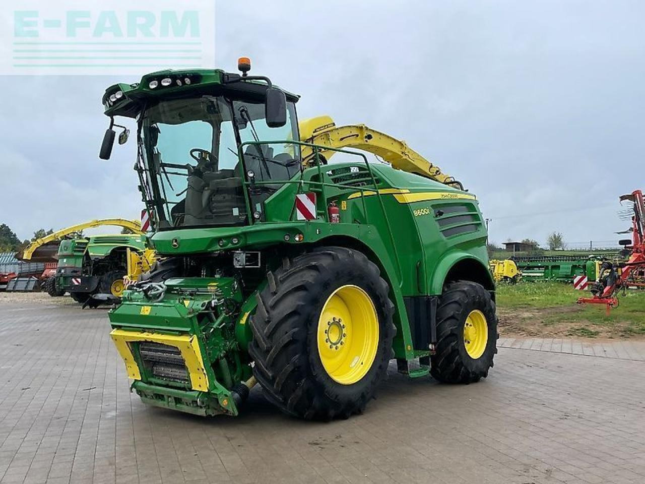 John Deere 8600 - 饲料收割机:图1 John Deere 8600 - 饲料收割机:图1