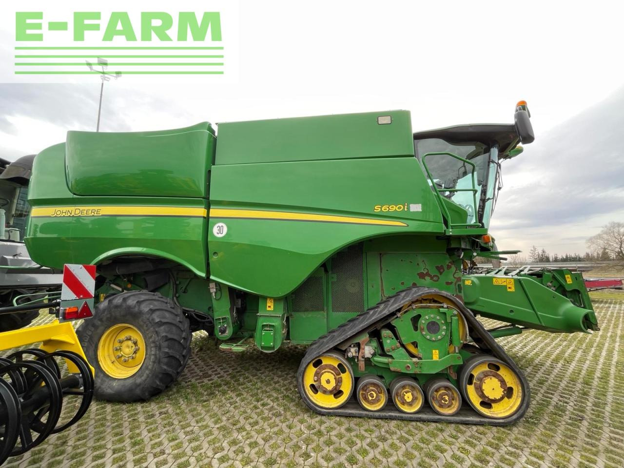 John Deere S690i - 联合收割机:图4 John Deere S690i - 联合收割机:图4