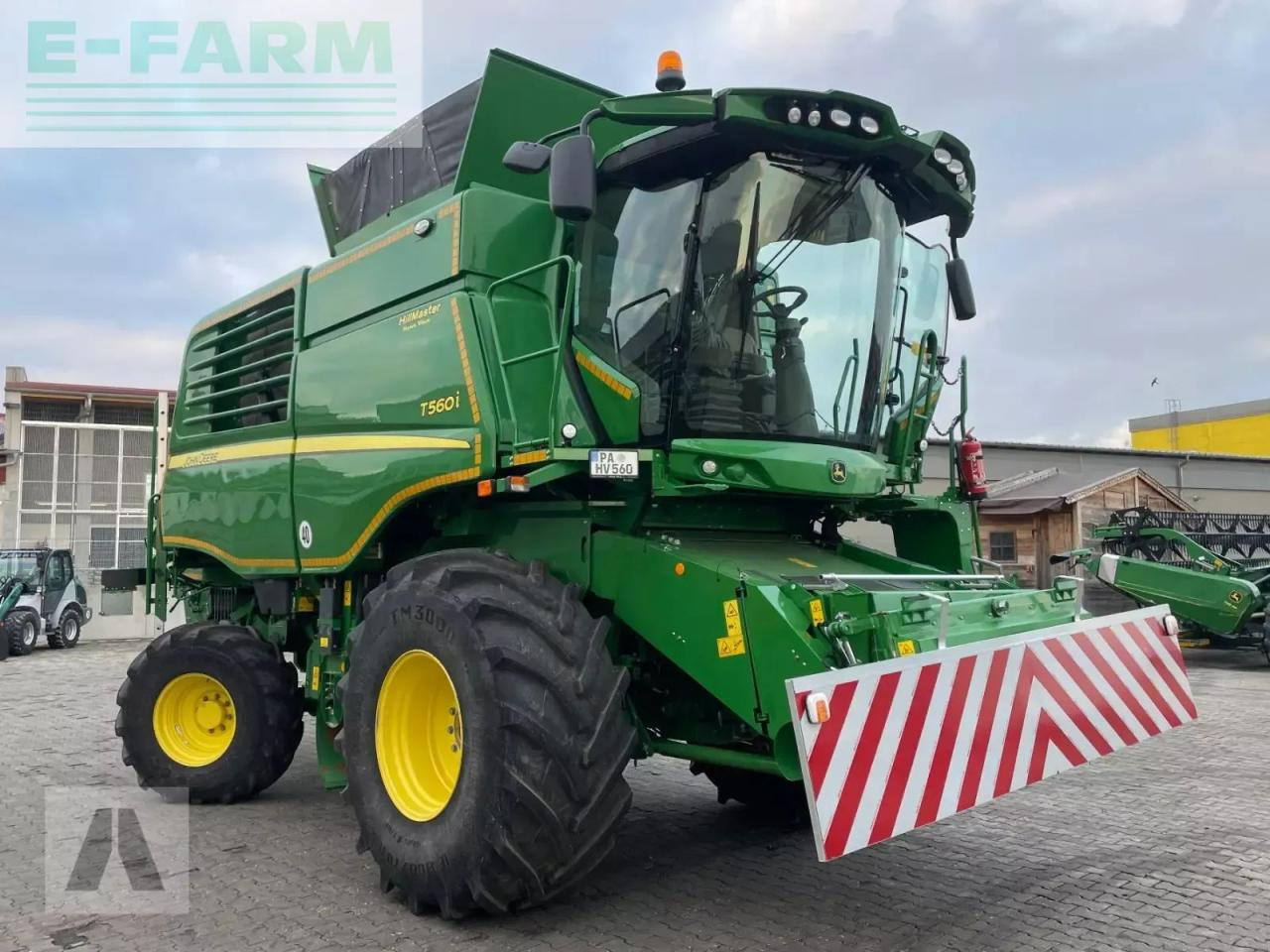 John Deere t560 i hm - 联合收割机:图1 John Deere t560 i hm - 联合收割机:图1