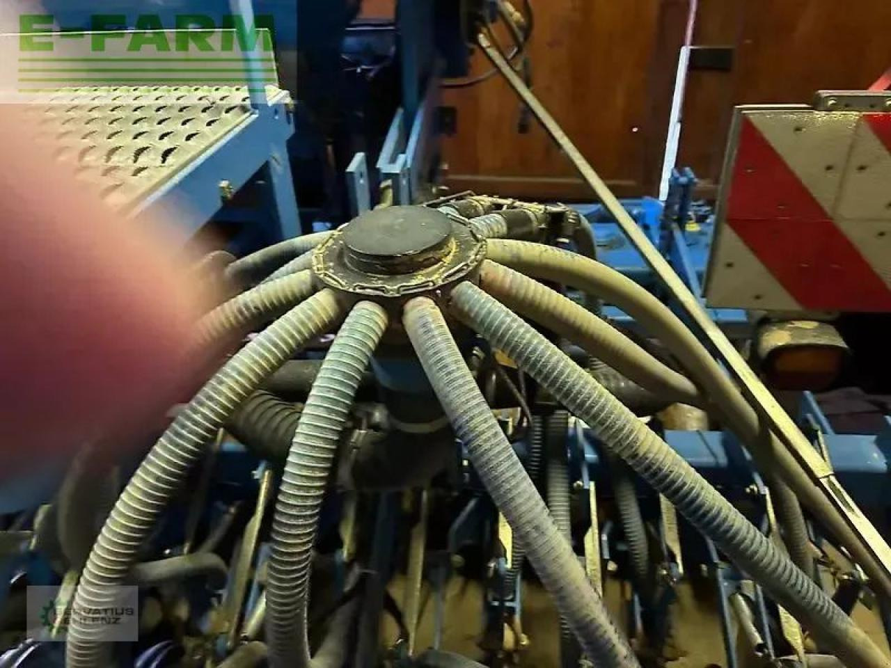 联合条播机 Lemken zirkon 10/300 + solitair 8/300:图7 联合条播机 Lemken zirkon 10/300 + solitair 8/300:图7