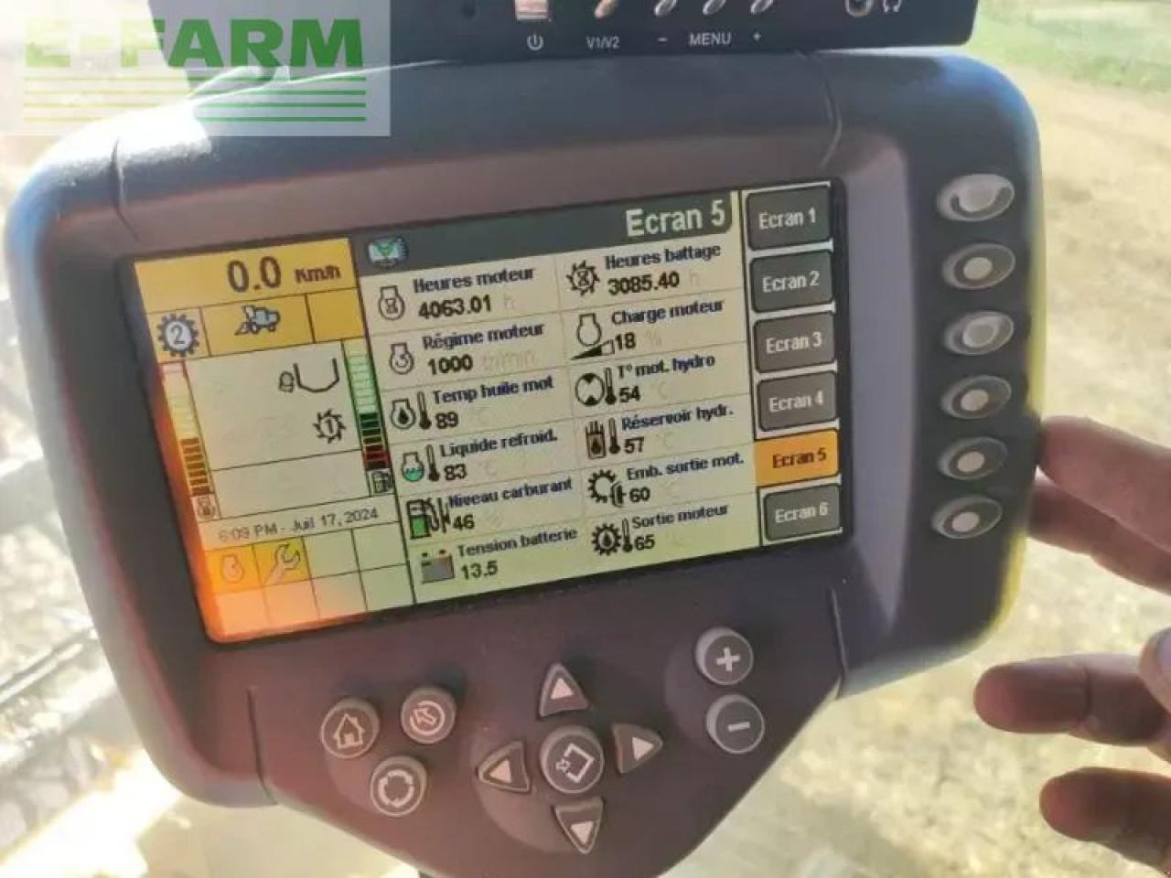 New Holland cr9060 - 联合收割机:图3 New Holland cr9060 - 联合收割机:图3