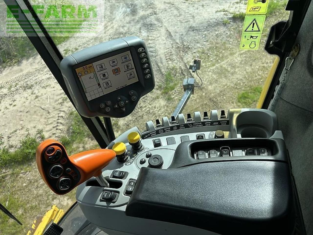 New Holland cx 8090 - 联合收割机:图5 New Holland cx 8090 - 联合收割机:图5
